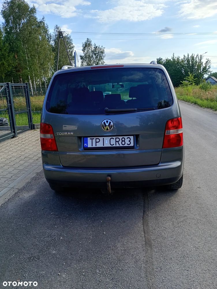 Volkswagen Touran 1.9 TDI Highline - 8