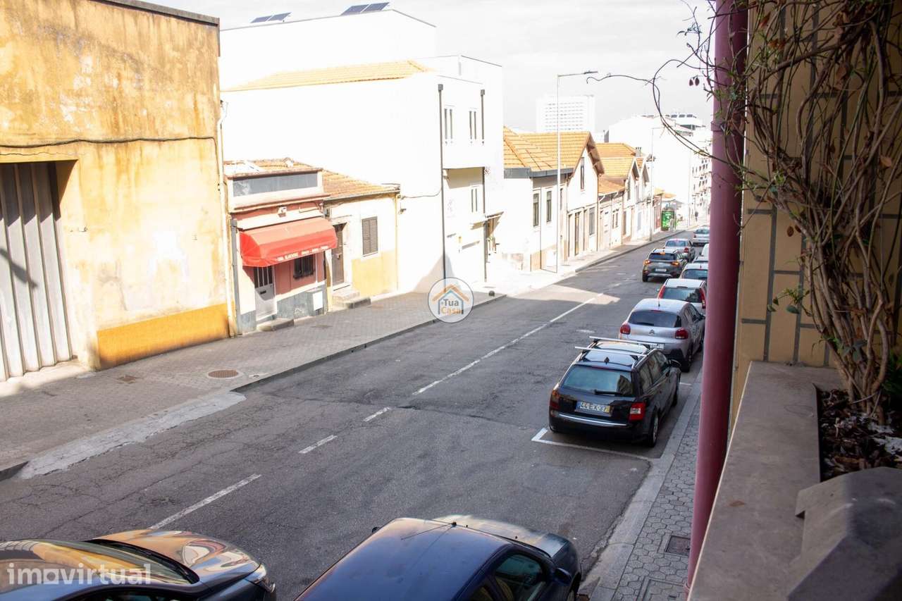 LOJA À VENDA – 75m2 EM GAIA | ZONA PRIVILEGIADA - Grande imagem: 2/8