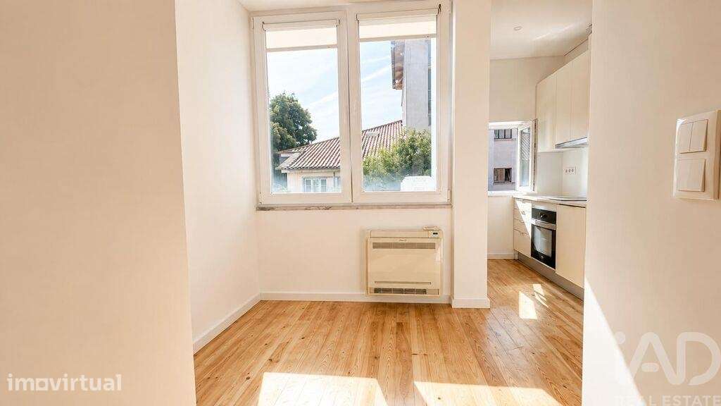 Apartamento T1 em Campo de Ourique de 60,00 m2 - Grande imagem: 2/5