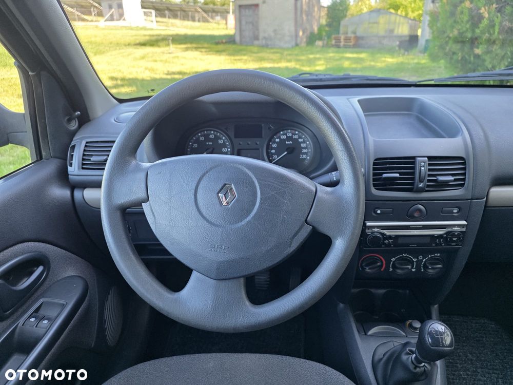 Renault Clio - 14