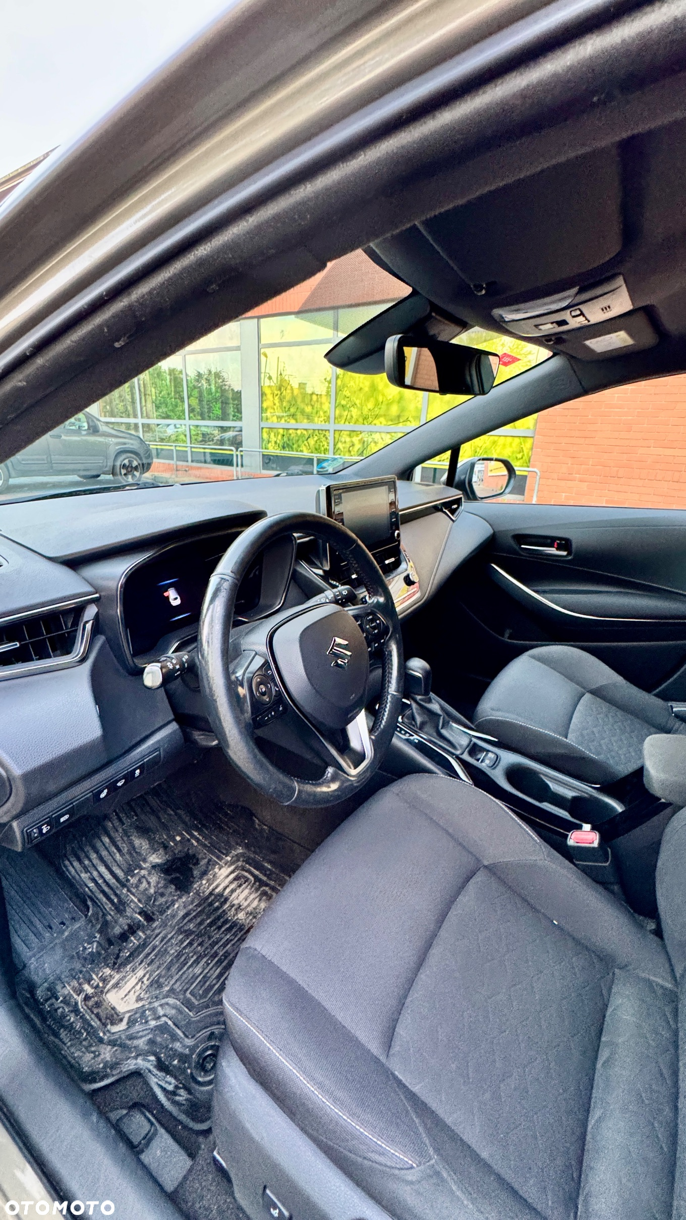 Toyota Corolla 1.8 Hybrid Comfort - 10
