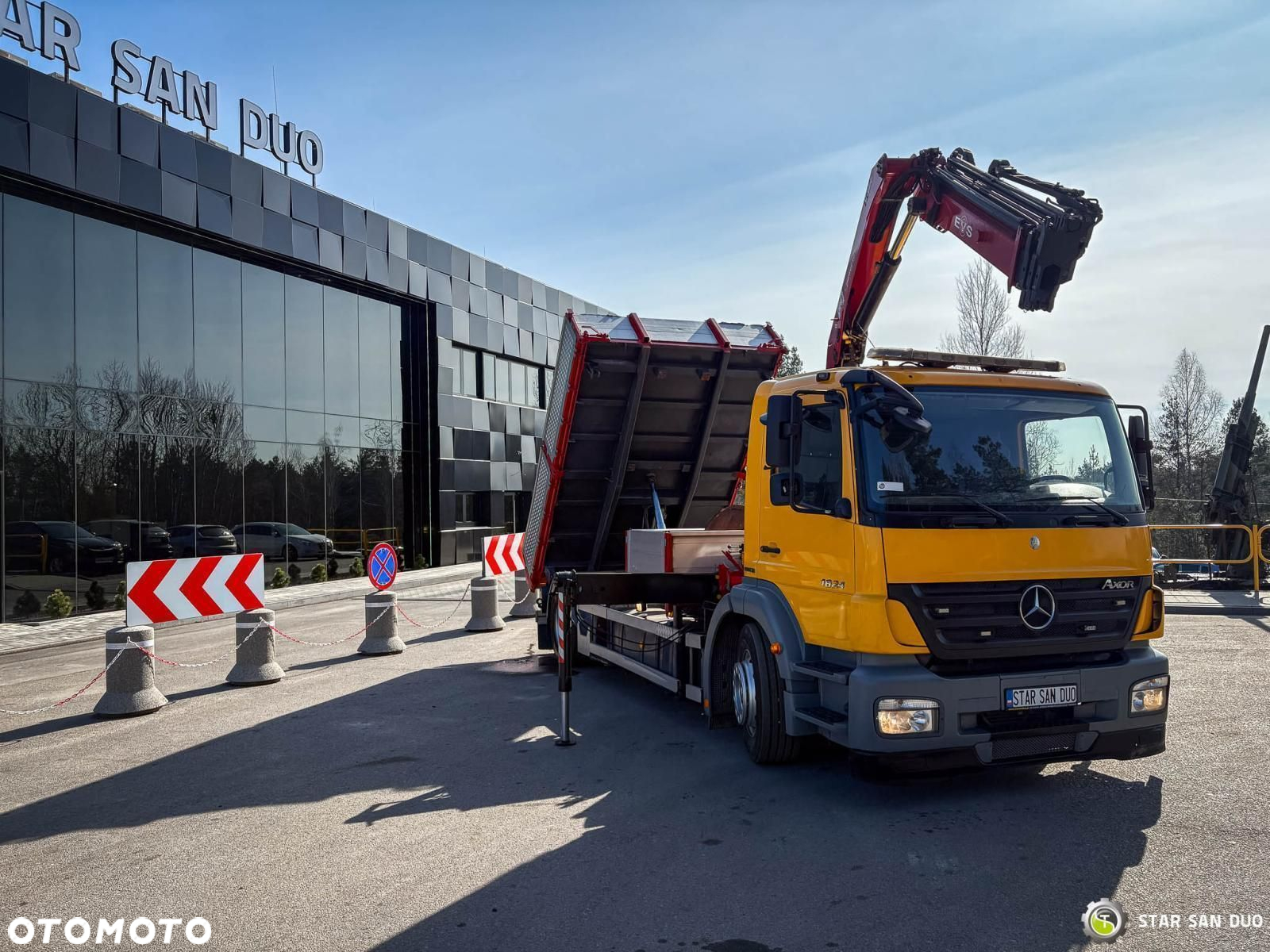 Mercedes-Benz AXOR 1824 4x2 HMF 975 HDS Żuraw Wywrotka Rotator - 3
