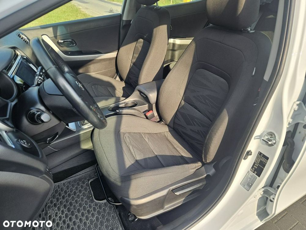Kia Ceed - 12