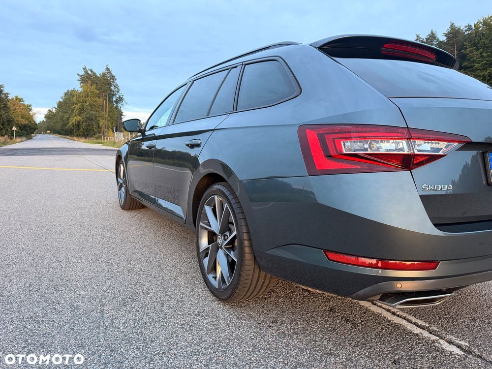 Skoda Superb 2.0 TSI 4x4 Sportline DSG - 12