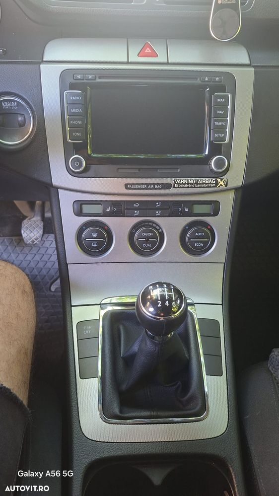 Volkswagen Passat - 4