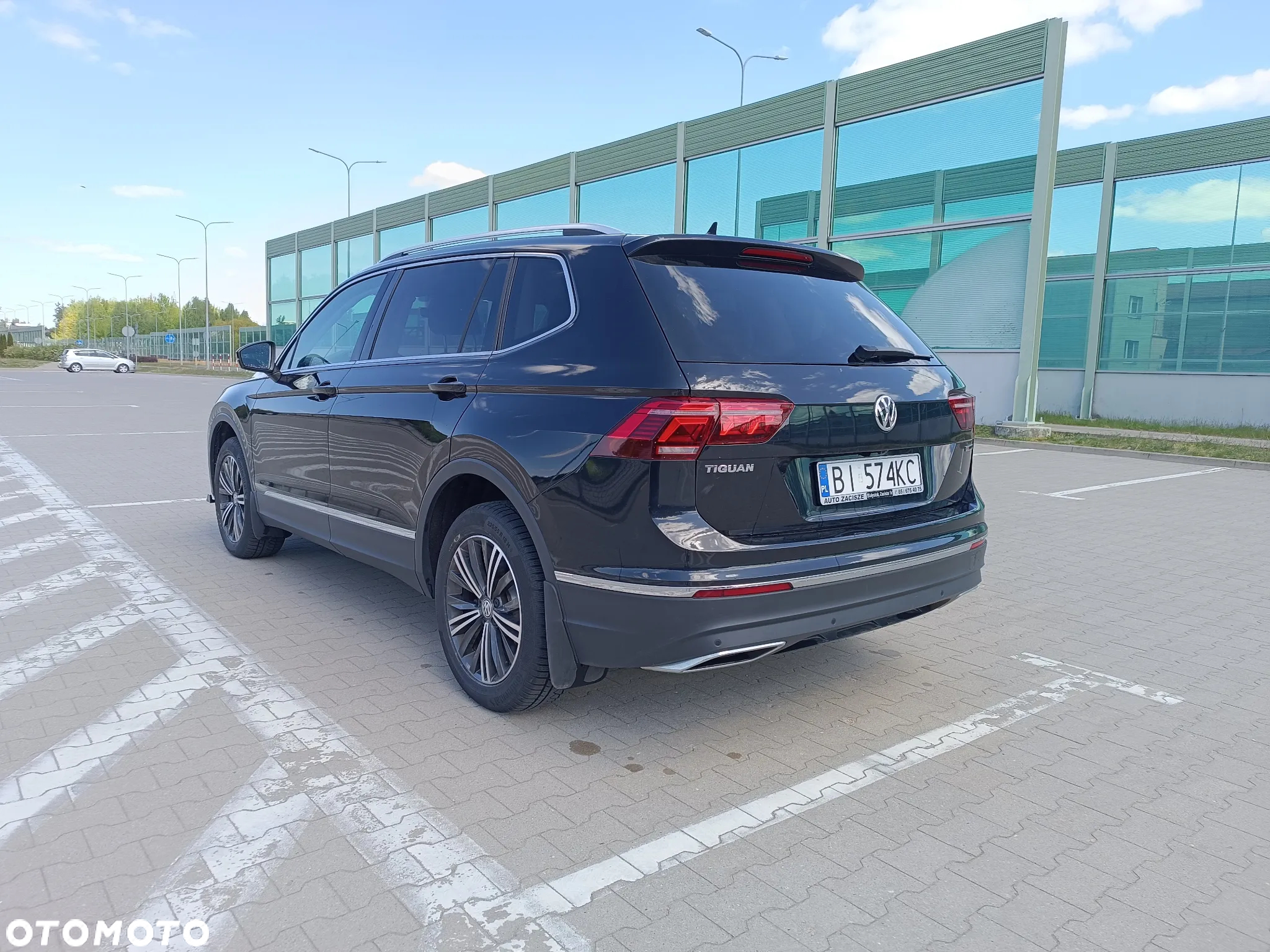 Volkswagen Tiguan - 4