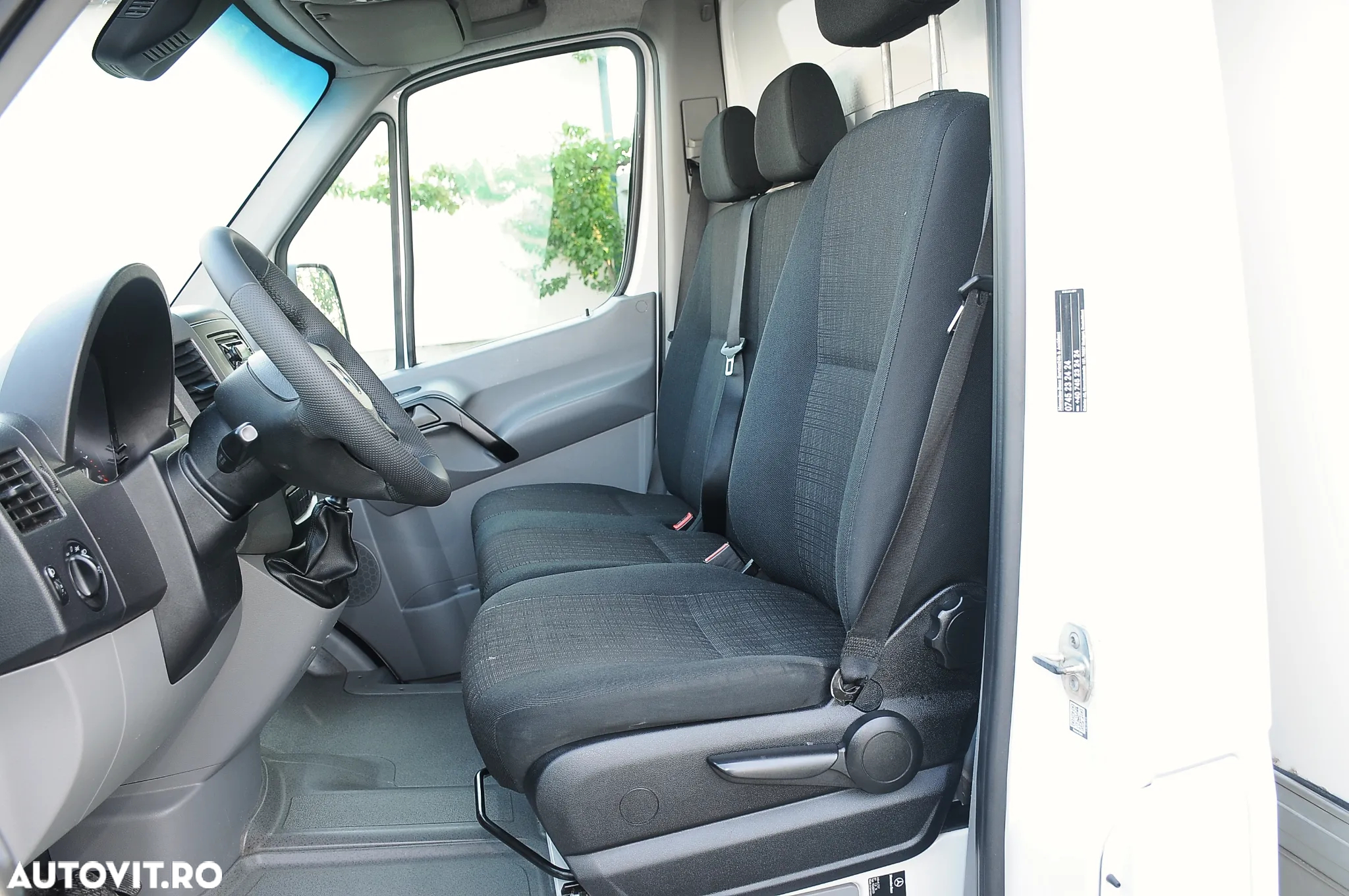 Mercedes-Benz Sprinter - 7
