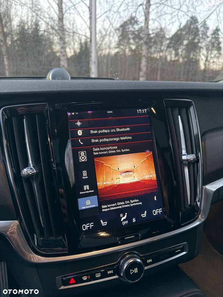 Volvo V90 Cross Country T6 AWD - 12