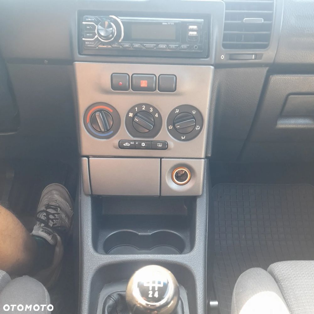 Opel Zafira 1.8 16V Elegance - 10