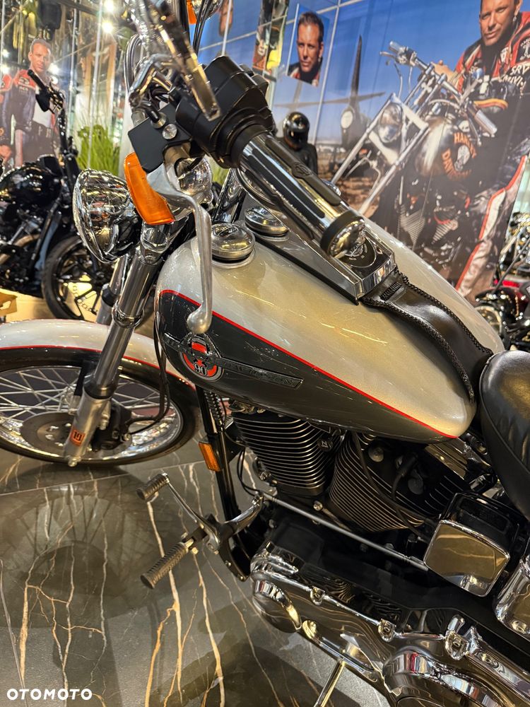Harley-Davidson Dyna - 12