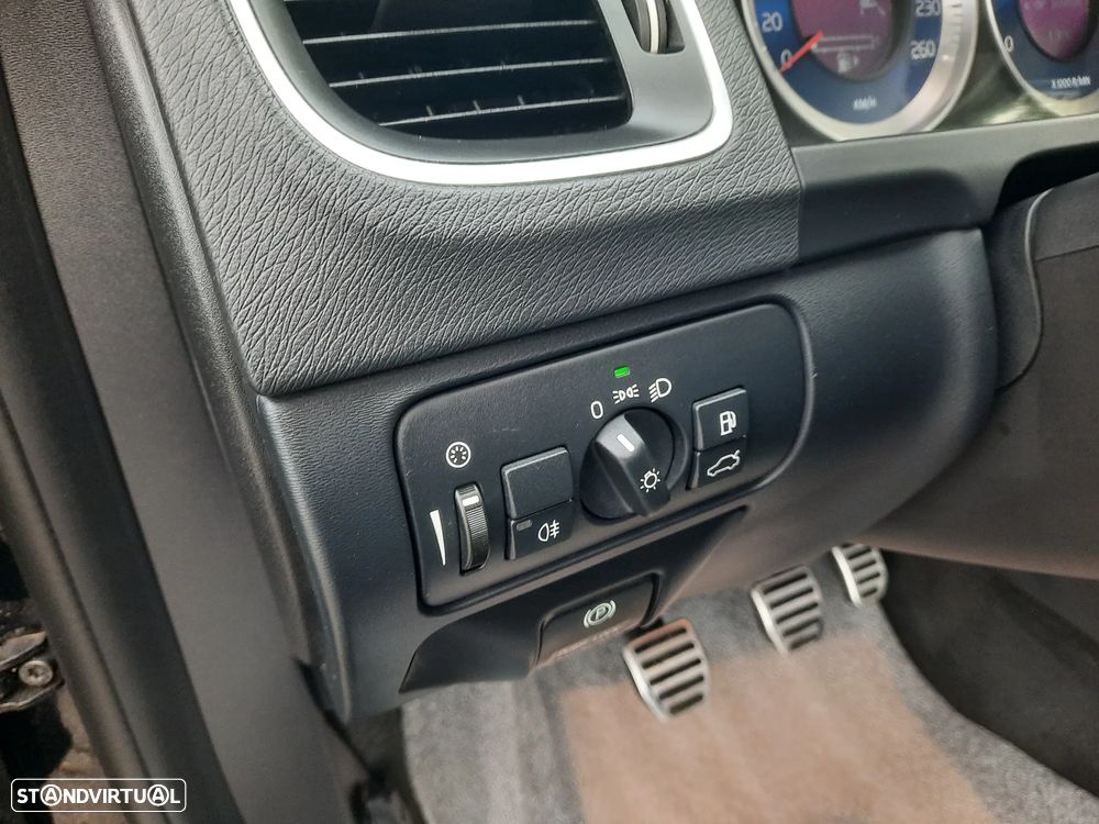 Volvo V60 1.6 D2 Drive R-Design Start/Stop - 23