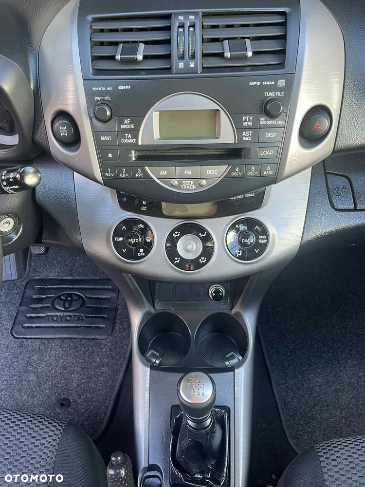 Toyota RAV4 2.2 D-4D 4x4 Sol - 10