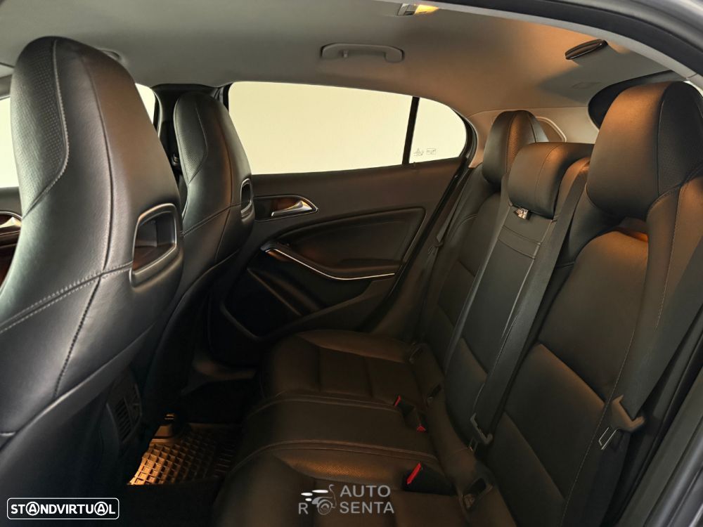 Mercedes-Benz GLA 220 CDi AMG Line 4-Matic - 26