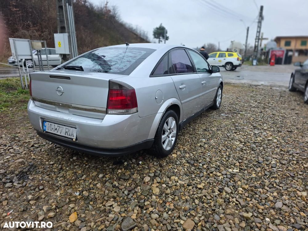Opel Vectra 1.9 CDTI Essentia - 4