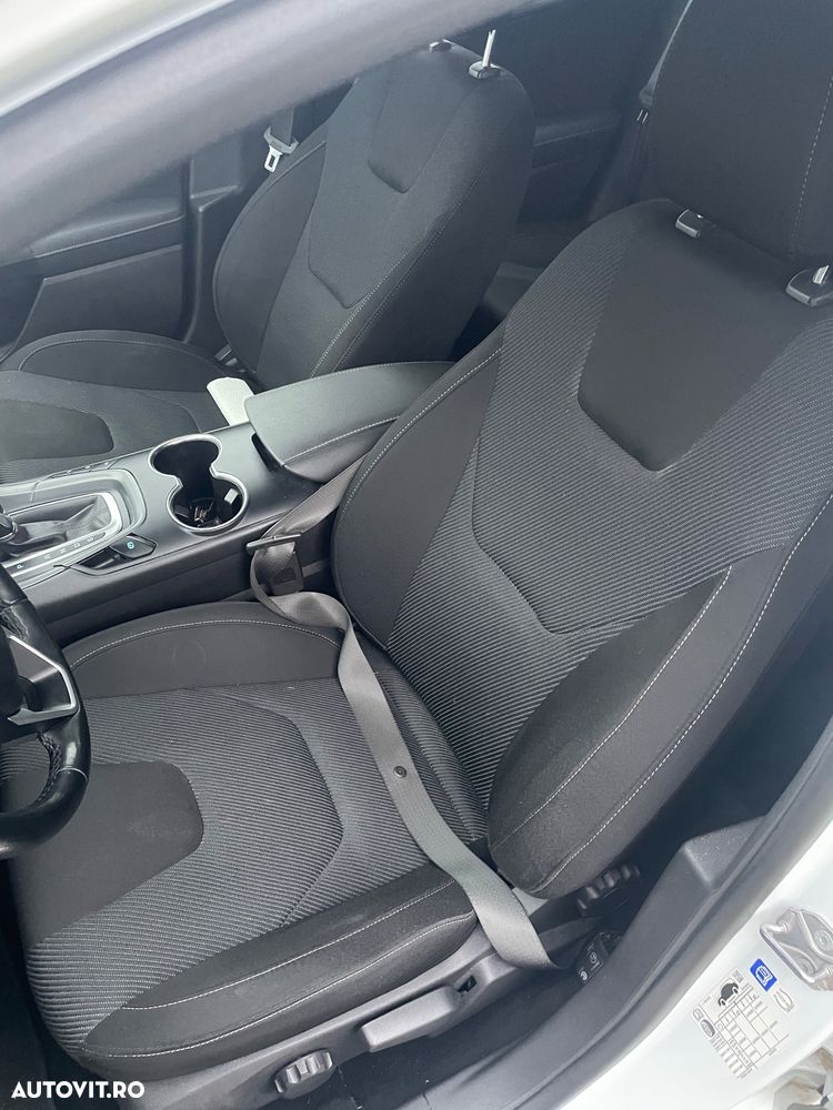 Ford Mondeo 2.0 TDCI PowerShift Titanium - 8