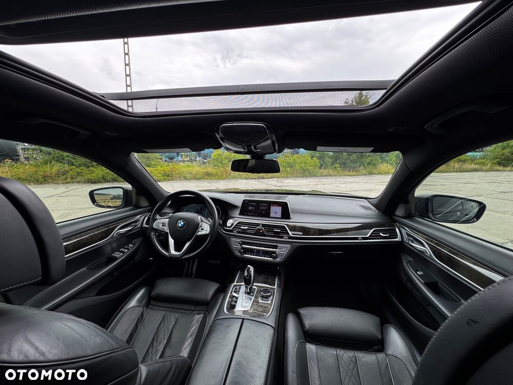 BMW Seria 7 750i - 9