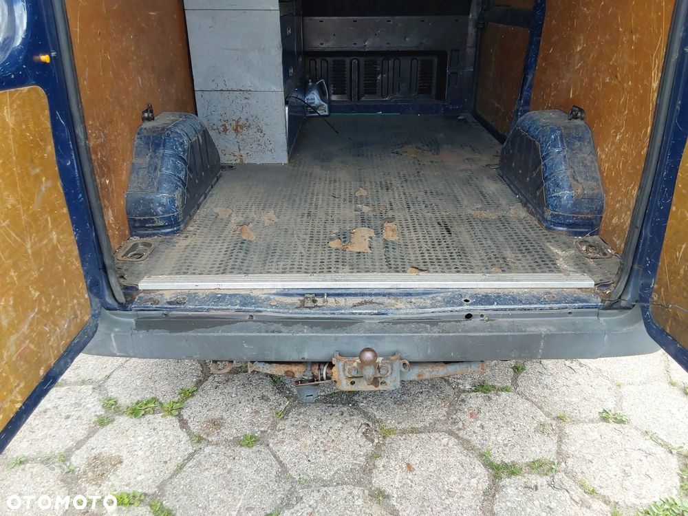 Ford Tranist - 11