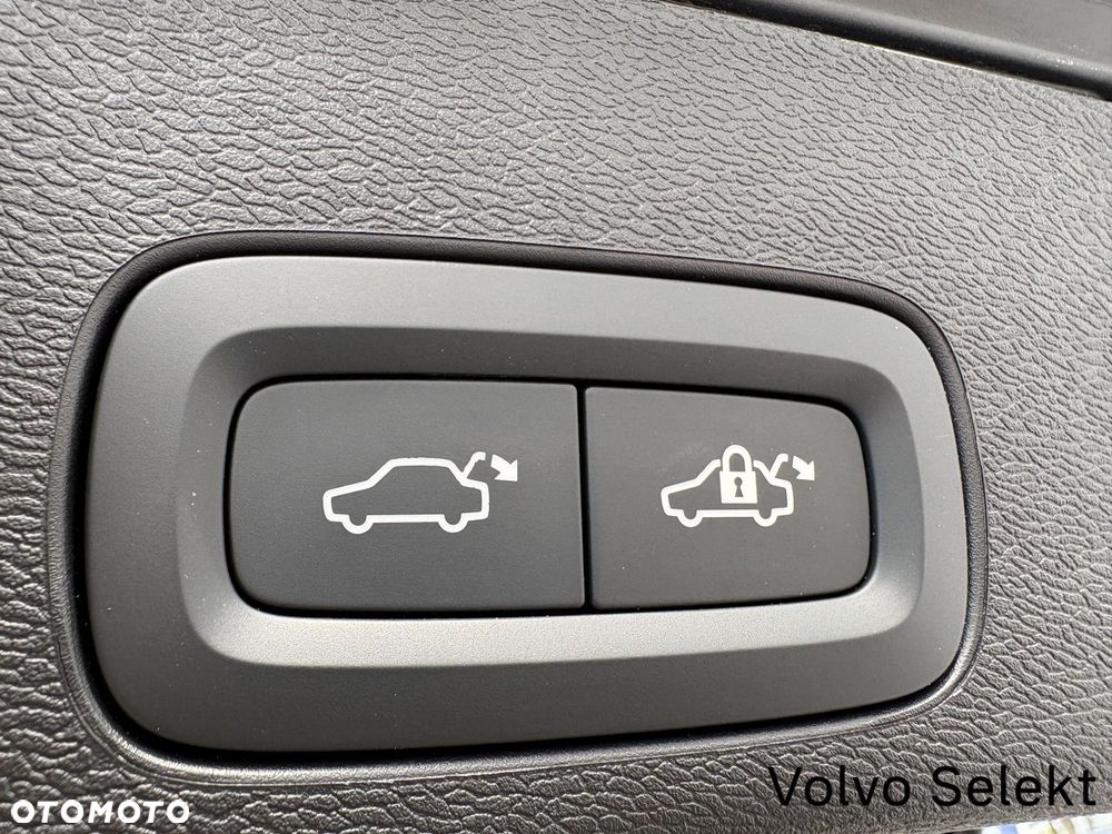 Volvo XC 60 - 30