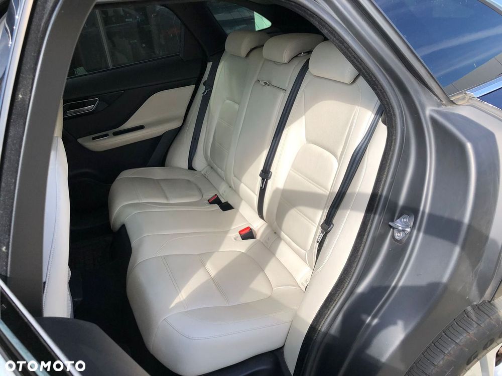 Jaguar F-Pace 2.0 i4P AWD Prestige - 8