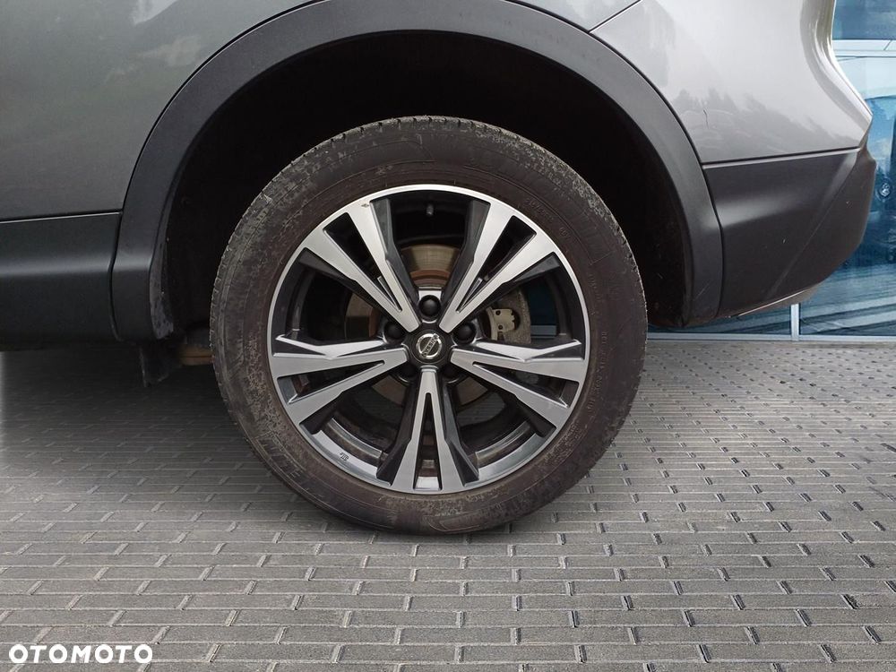 Nissan Qashqai 1.3 DIG-T N-Connecta - 28