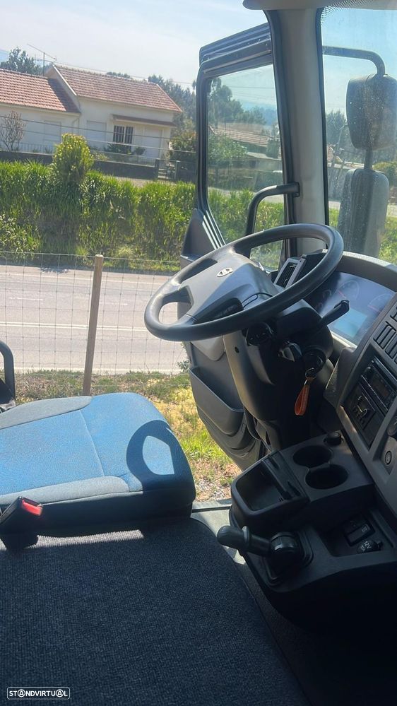 Volvo FL 240.12 11990 TONELADAS COM PLATAFORMA CAIXA - 25