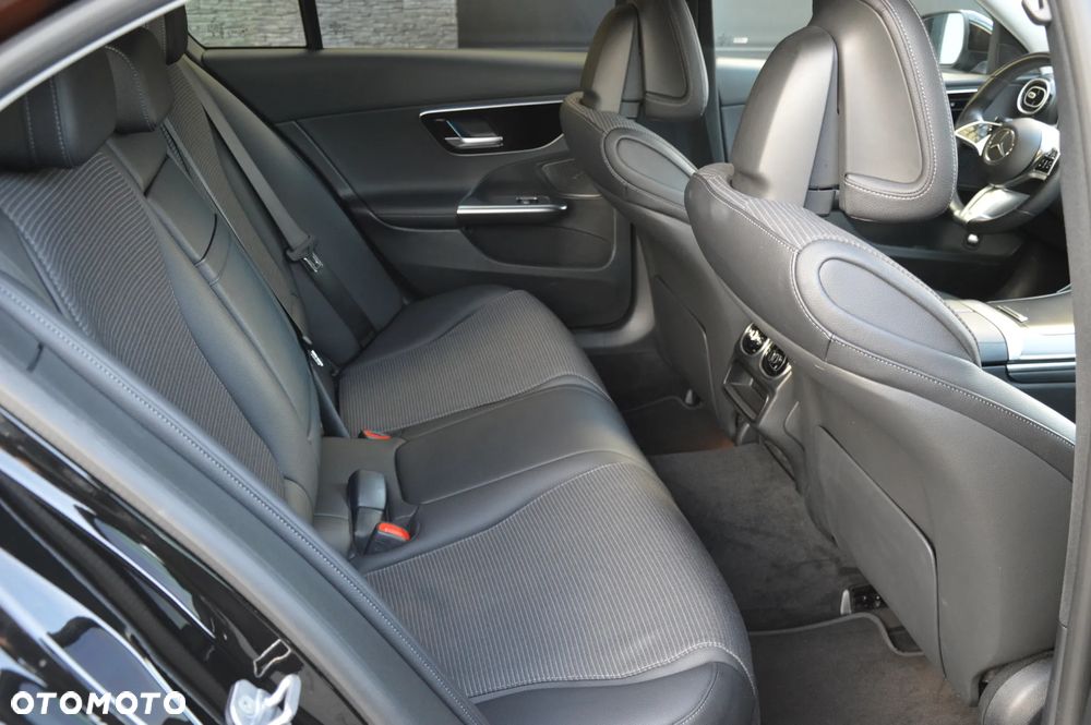 Mercedes-Benz Klasa C 220 d 9G-TRONIC Avantgarde - 17