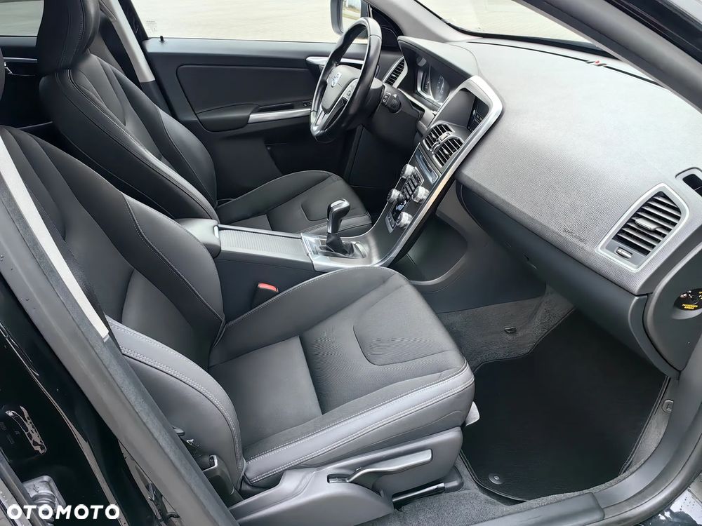 Volvo XC 60 D4 Kinetic - 22