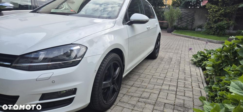 Volkswagen Golf - 2