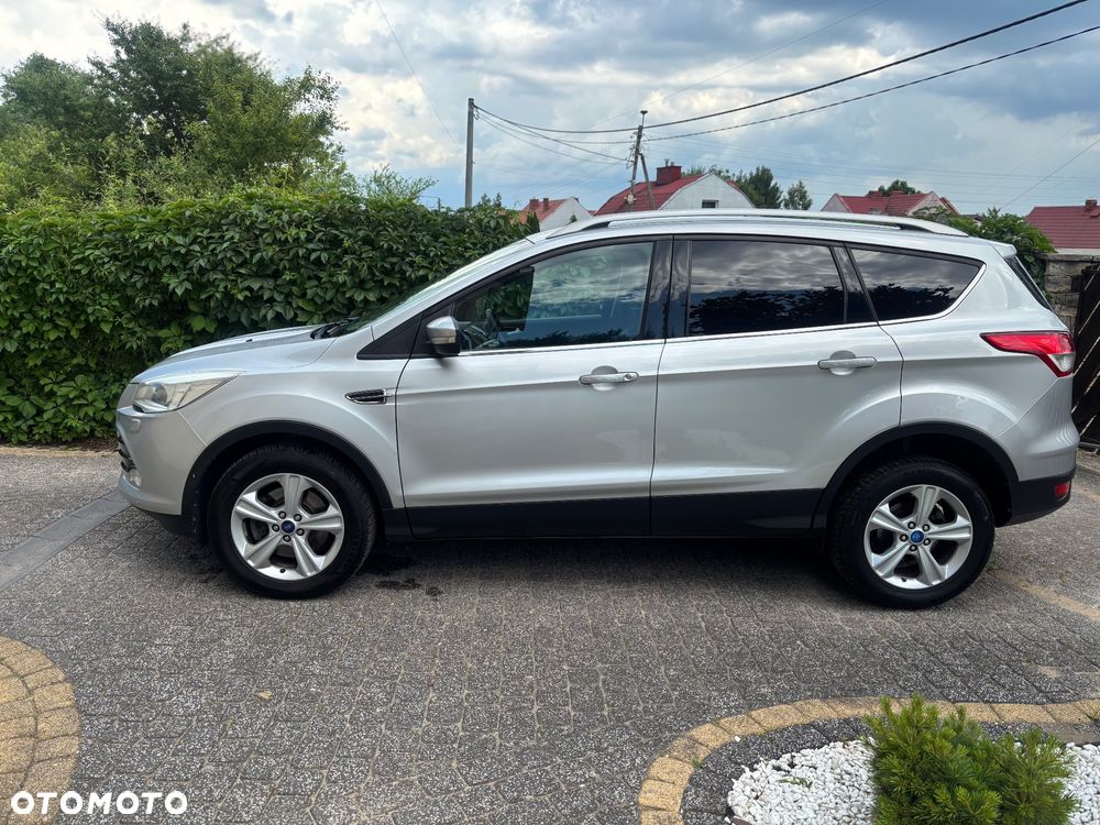 Ford Kuga 2.0 TDCi 2x4 Titanium - 8