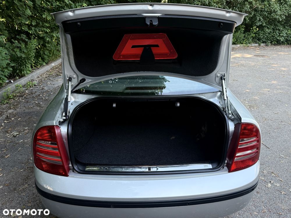 Skoda Superb 1.8 Turbo Comfort - 18