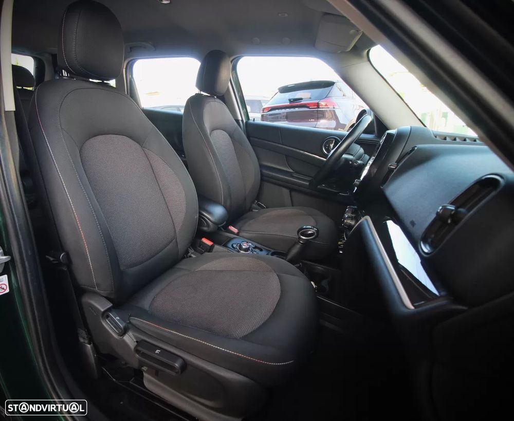 MINI Countryman Cooper SE ALL4 Auto - 31