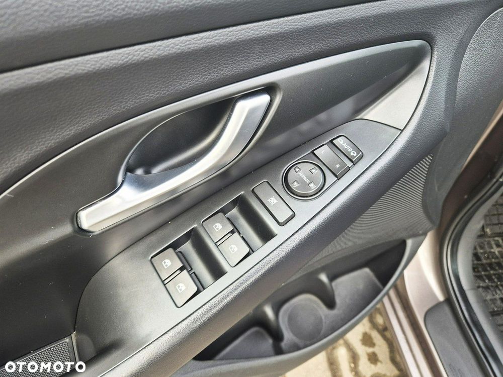 Hyundai i30 1.0 T-GDI Smart - 13