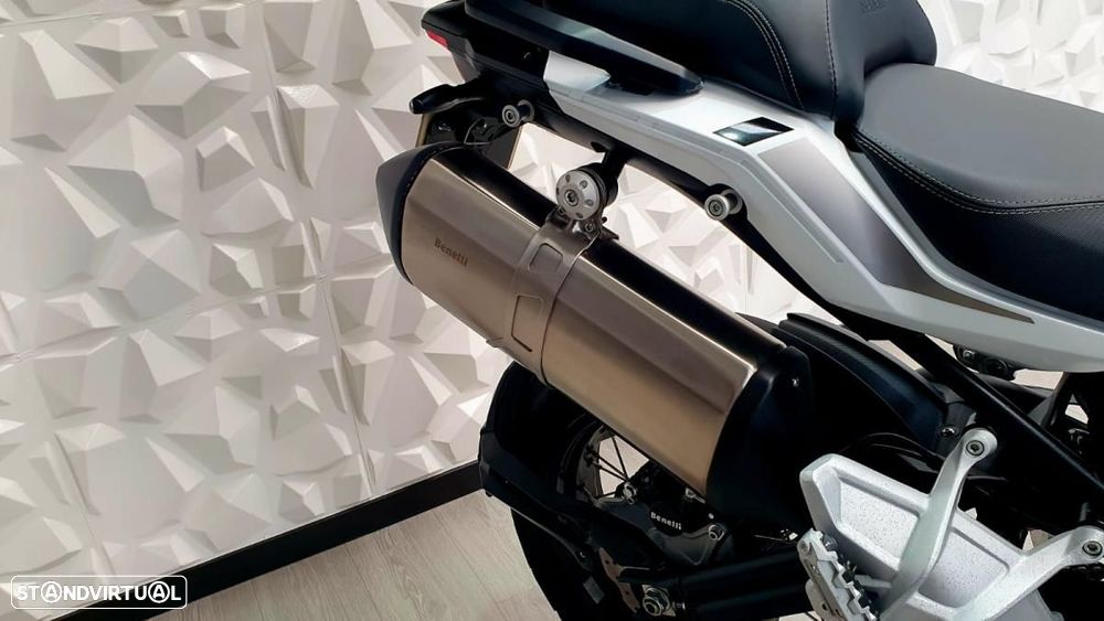 Benelli TRK 502 X TOP CASE - 4