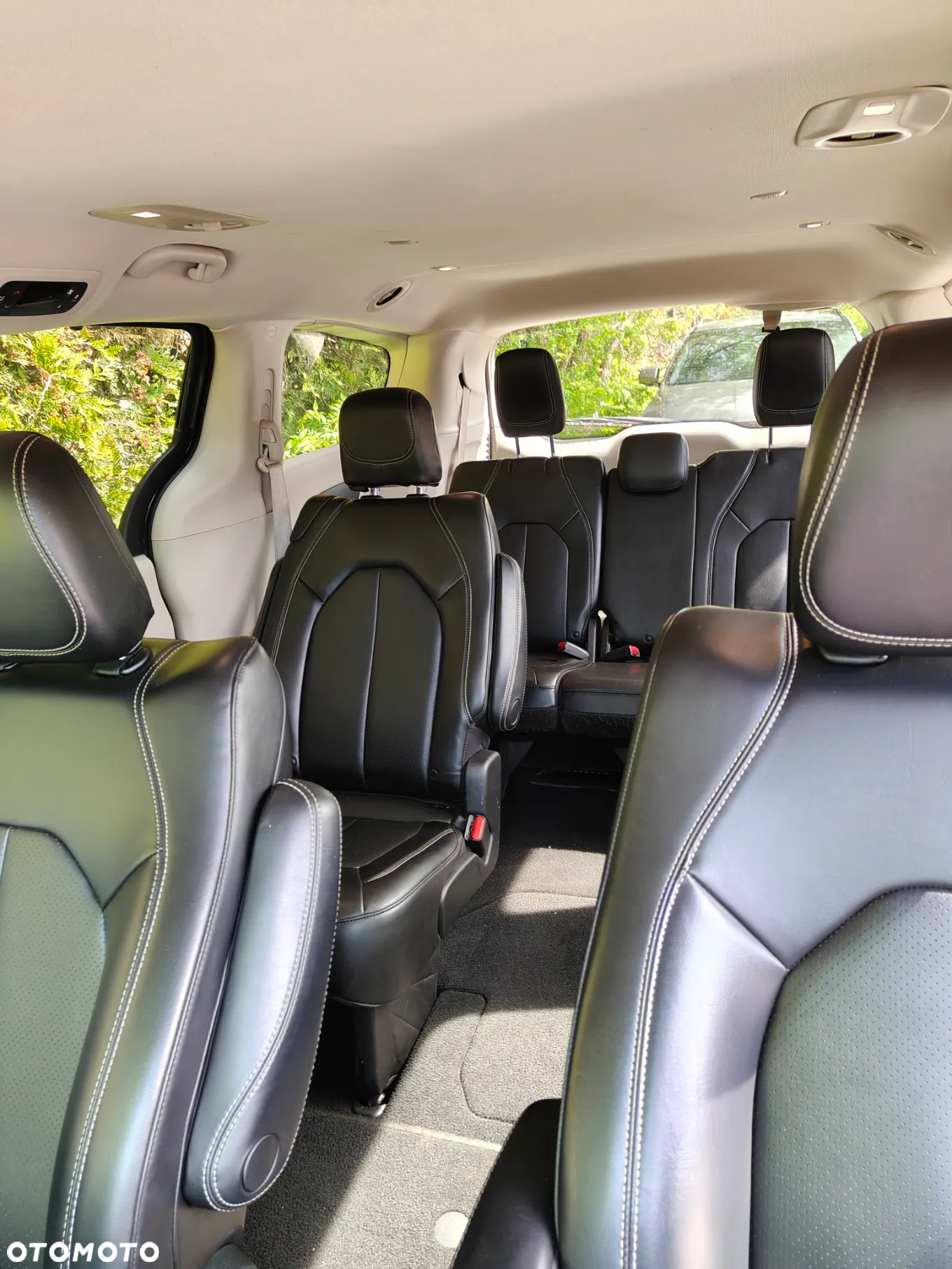 Chrysler Pacifica - 8