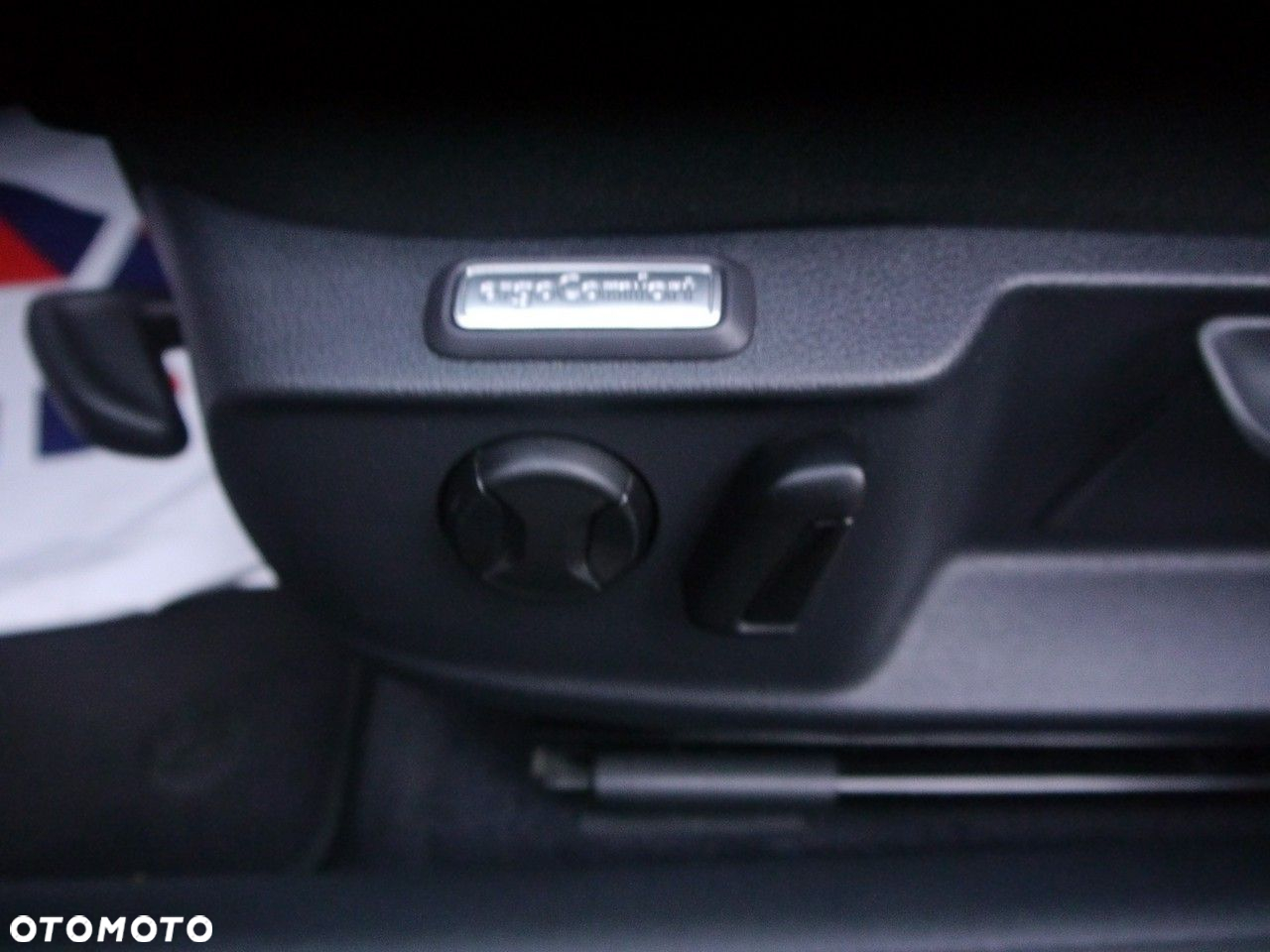 Volkswagen Passat Variant 1.6 TDI (BlueMotion Technology) Comfortline - 27