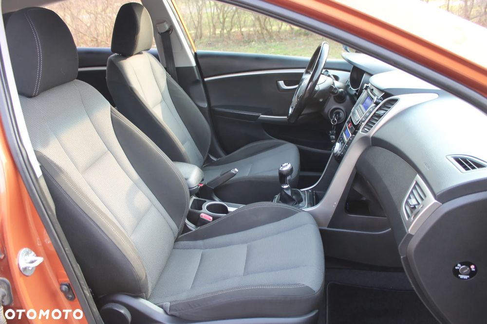 Hyundai i30 1.6 CRDi Premium - 9