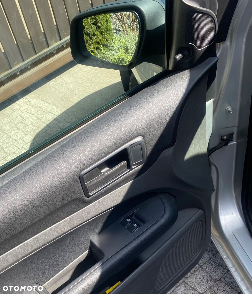 Ford Focus 1.6 Trend + - 13