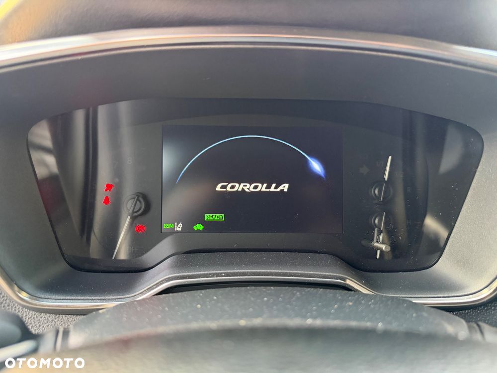 Toyota Corolla 2.0 Hybrid Executive - 33