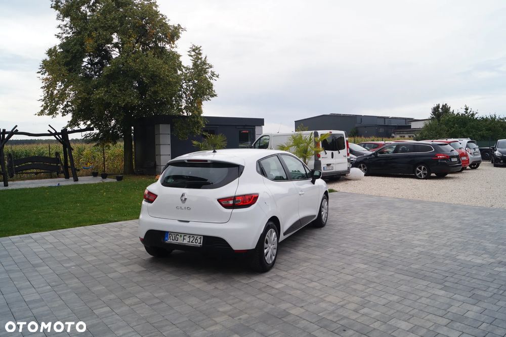Renault Clio 1.2 16V 75 LIMITED - 29