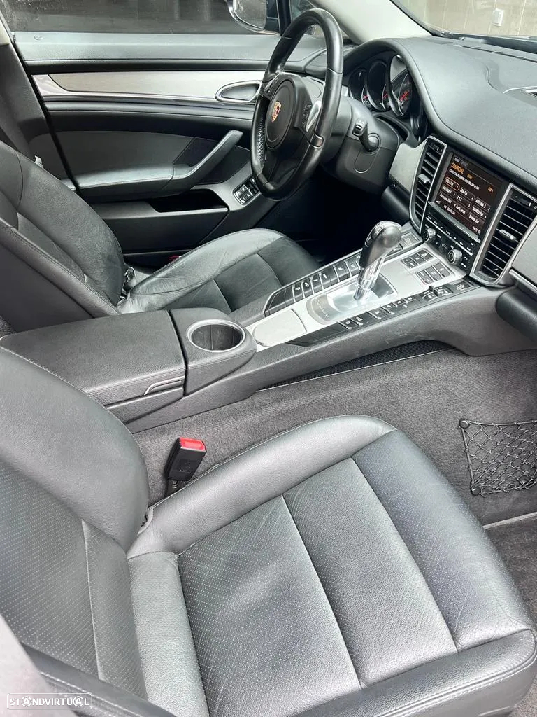 Porsche Panamera Standard - 22