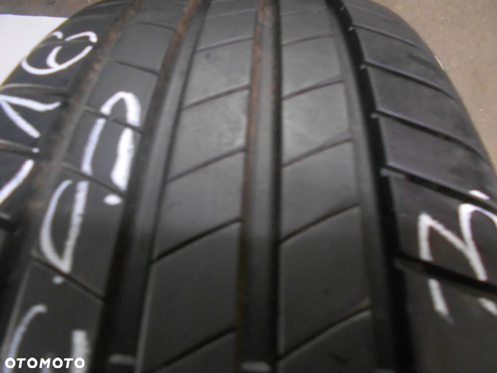 OPONA POJEDYNKA 205/55R16 BRIDGESTONE TURANZA T-005 DOT 0923 8MM - 2