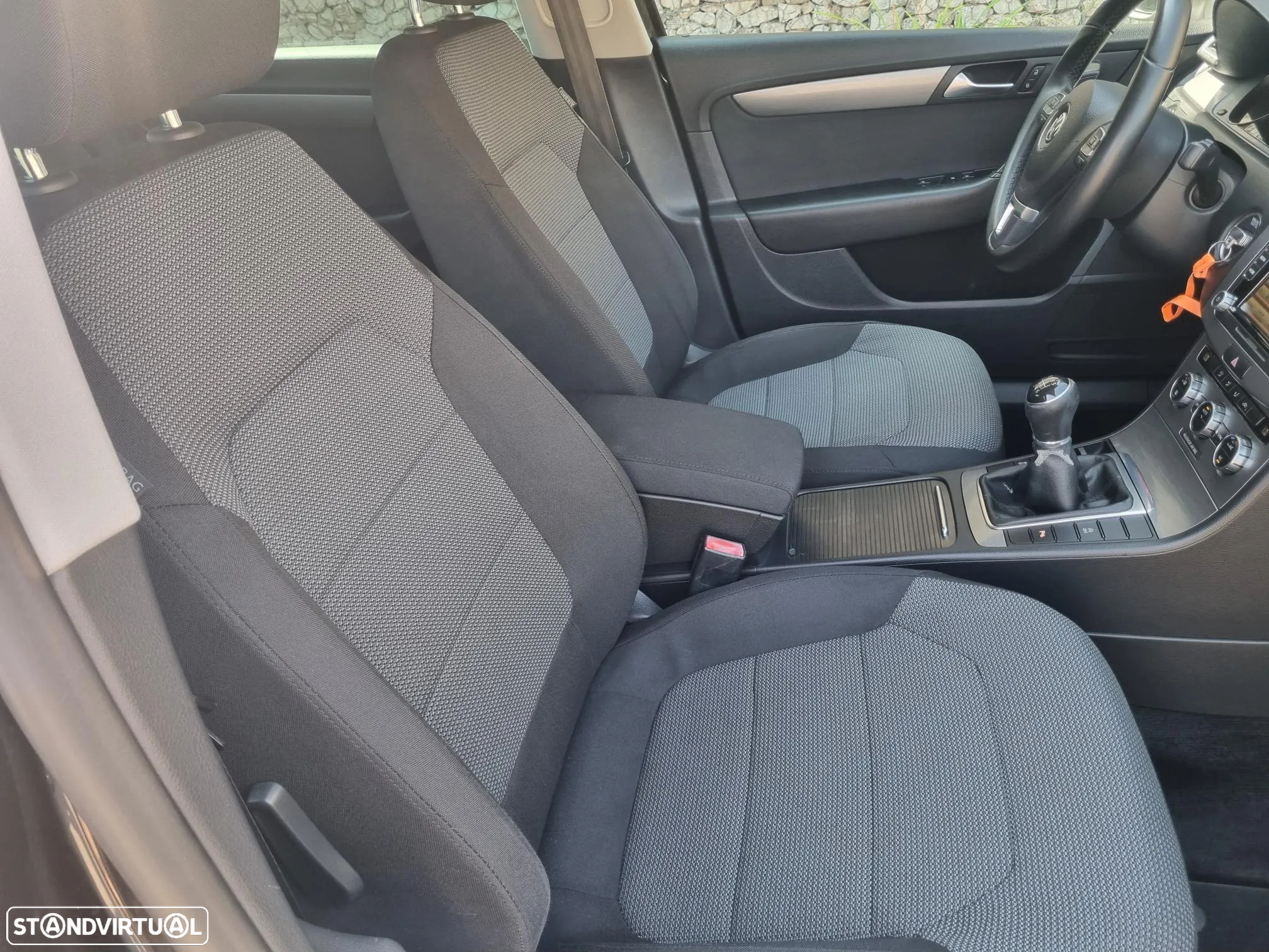 VW Passat 1.6 TDI BlueMotion - 19