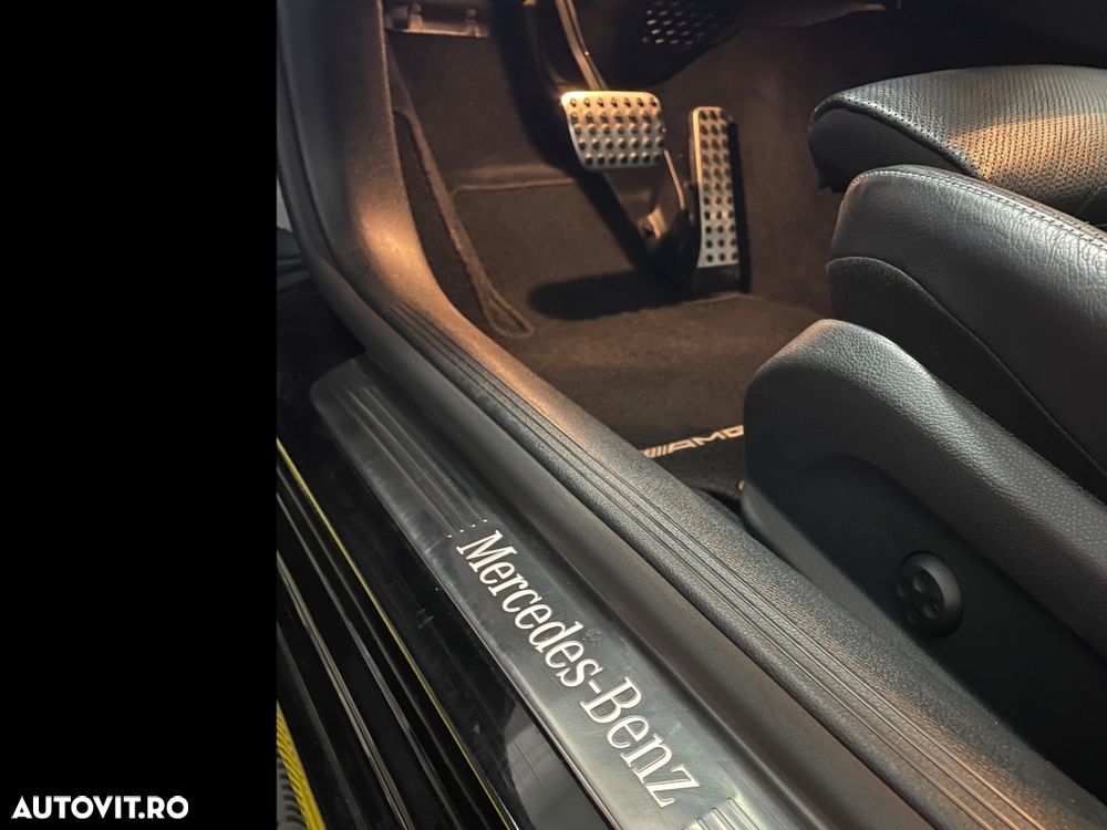 Mercedes-Benz E 220 d 4Matic 9G-TRONIC AMG Line - 12