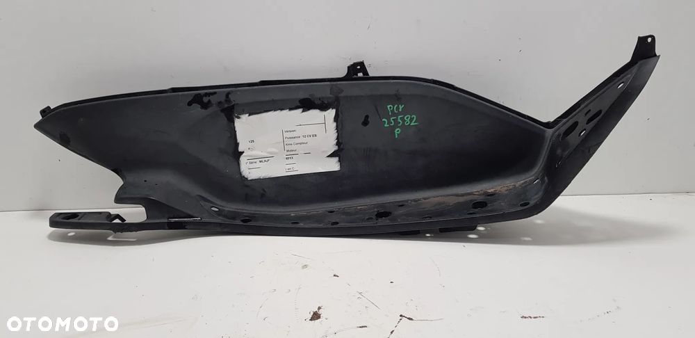 Honda PCX 125 10-13 Podest Prawy Wypełnienie Podnóżek - 1