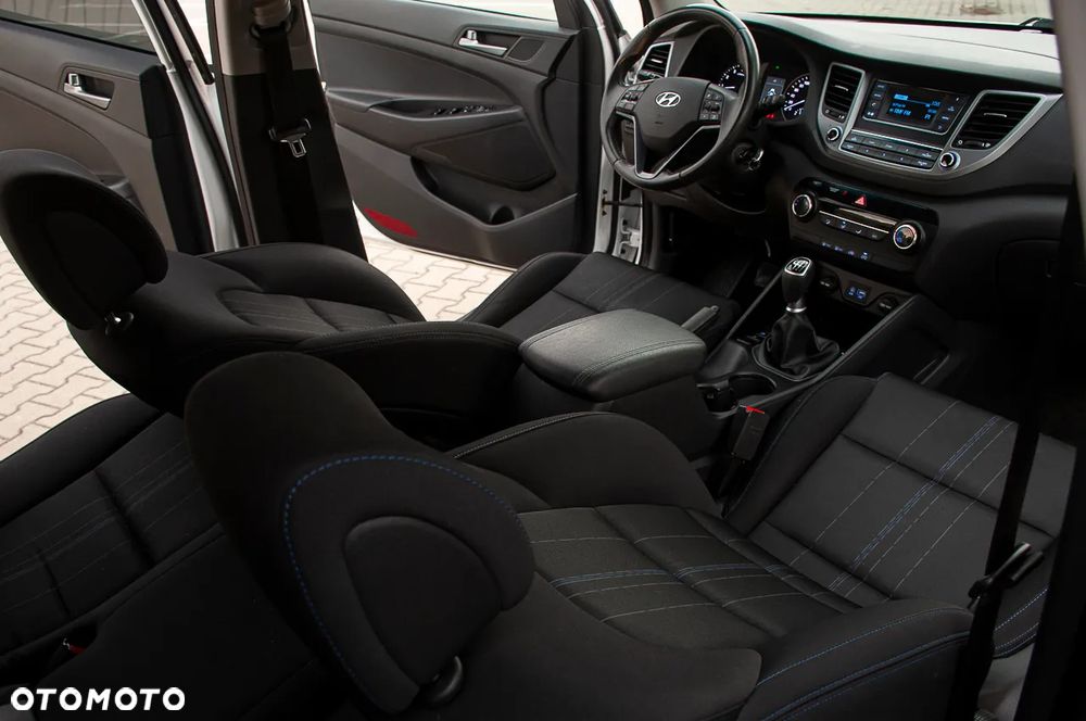 Hyundai Tucson 1.6 GDI BlueDrive Comfort 2WD - 25