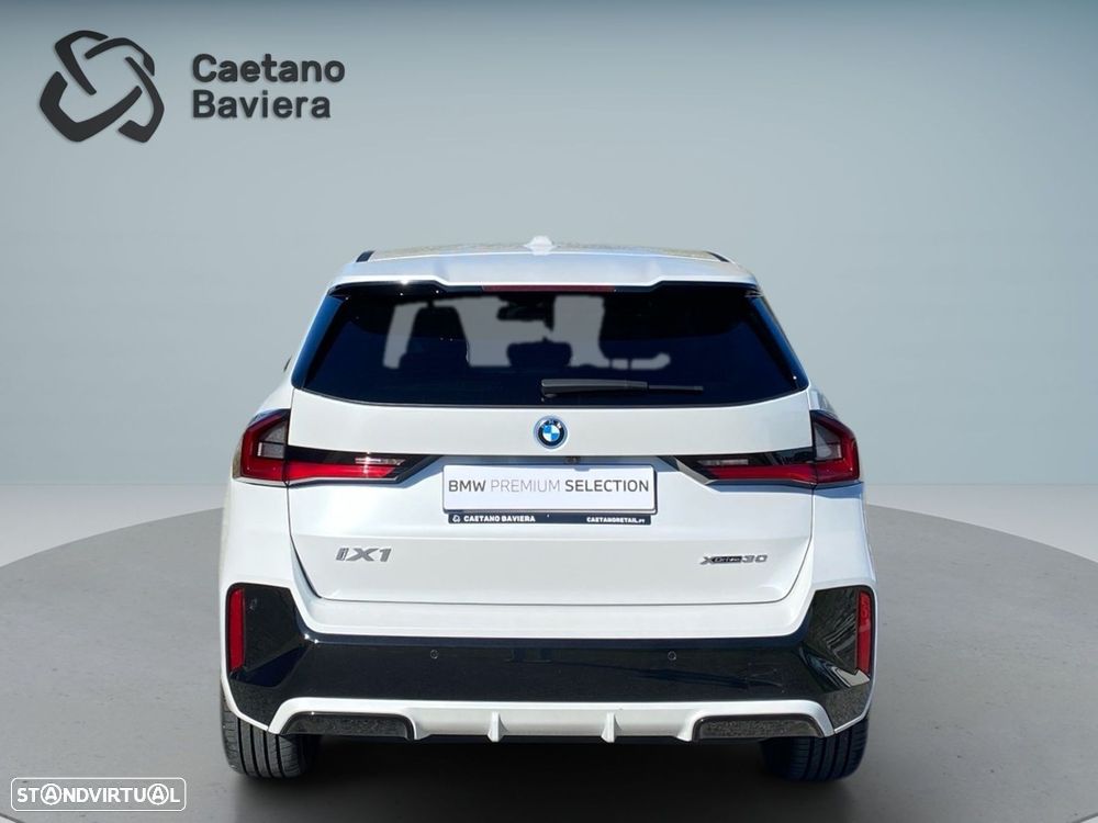 BMW iX1 xDrive30 Pack Desportivo M - 25