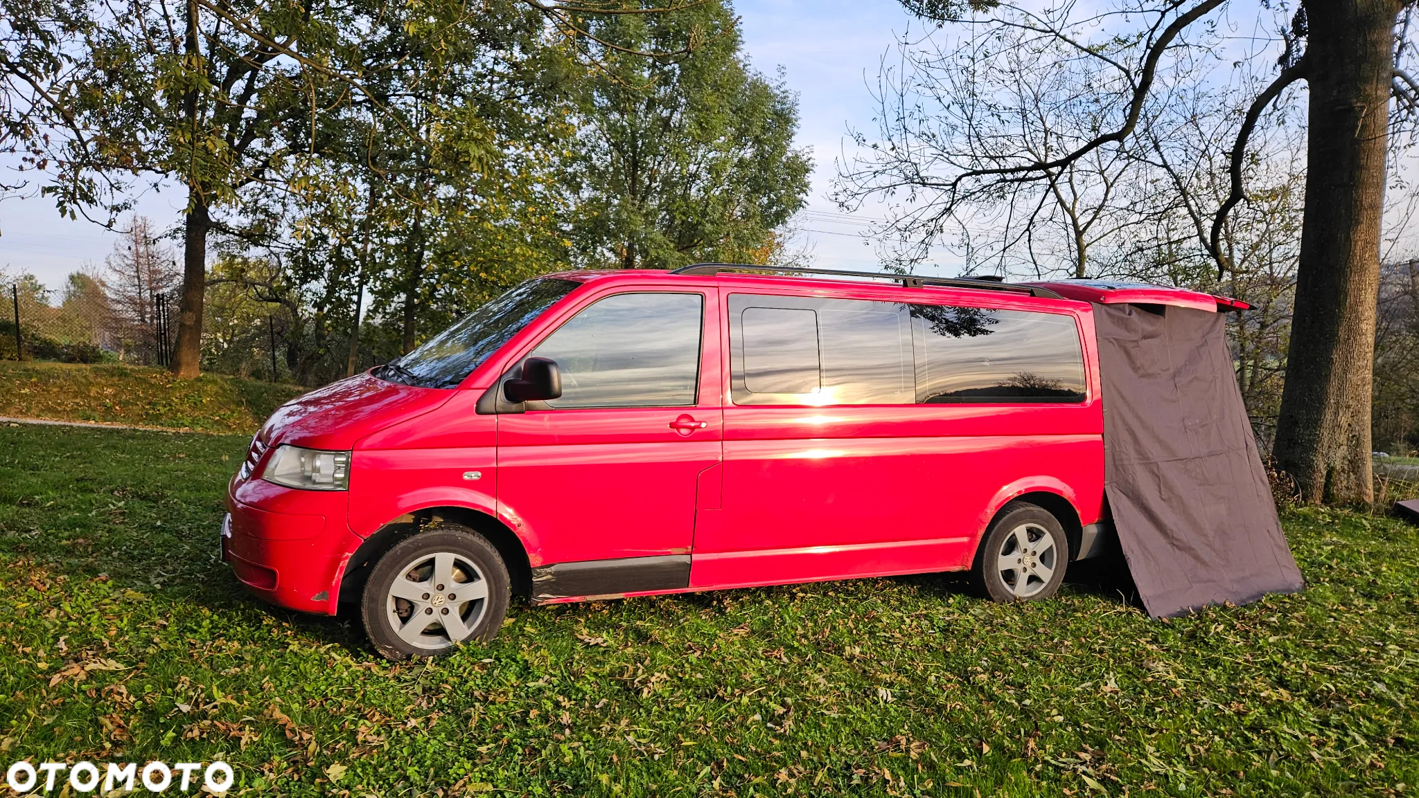 Volkswagen Caravelle - 18