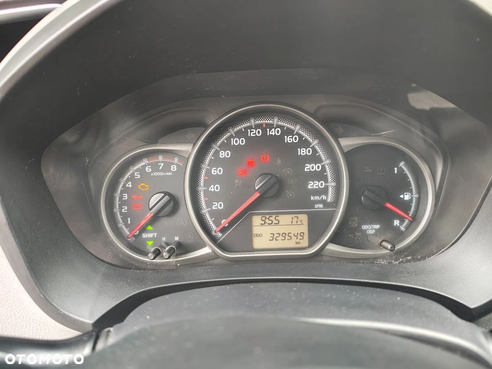 Toyota Yaris 1.33 Active - 6