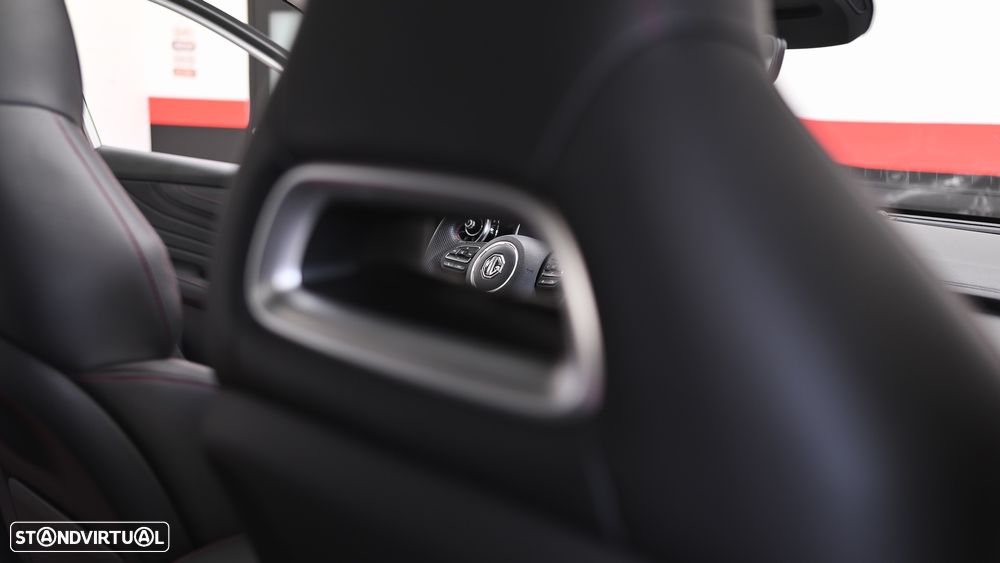 MG EHS 1.5 T-GDI Plug-in Hybrid Luxury - 47