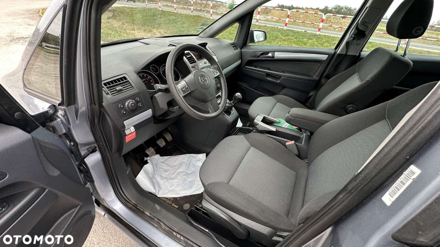 Opel Zafira 1.8 Essentia - 18